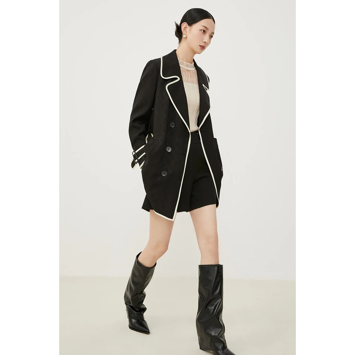 

Letter Pattern Long Coat Spring New Women's Street Style Windbreaker Regular Sleeve Length Double Button Closure