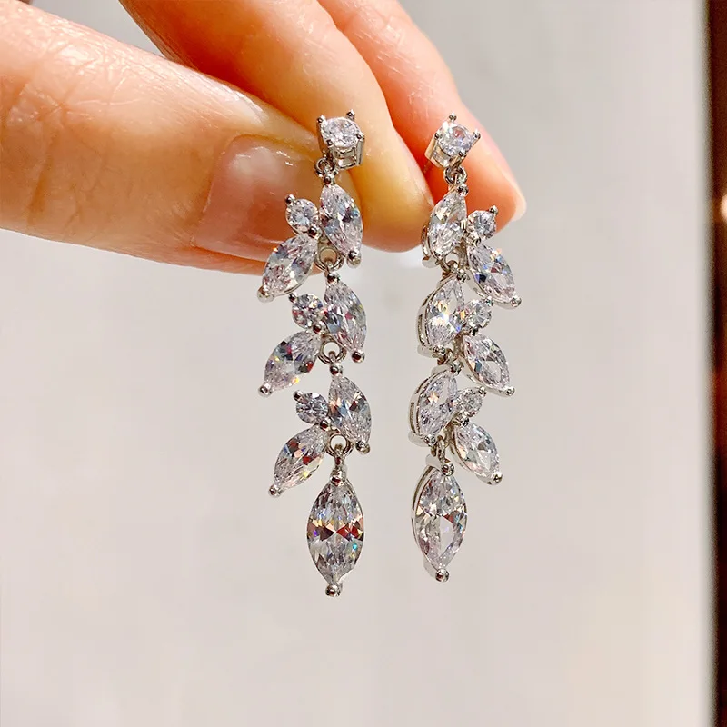 

Luxurious Leaf Crystal Tassel Earrings Water Droplets Jewelry Boho For Women Wedding Anniversary Charms Wife Gift Dropshipping