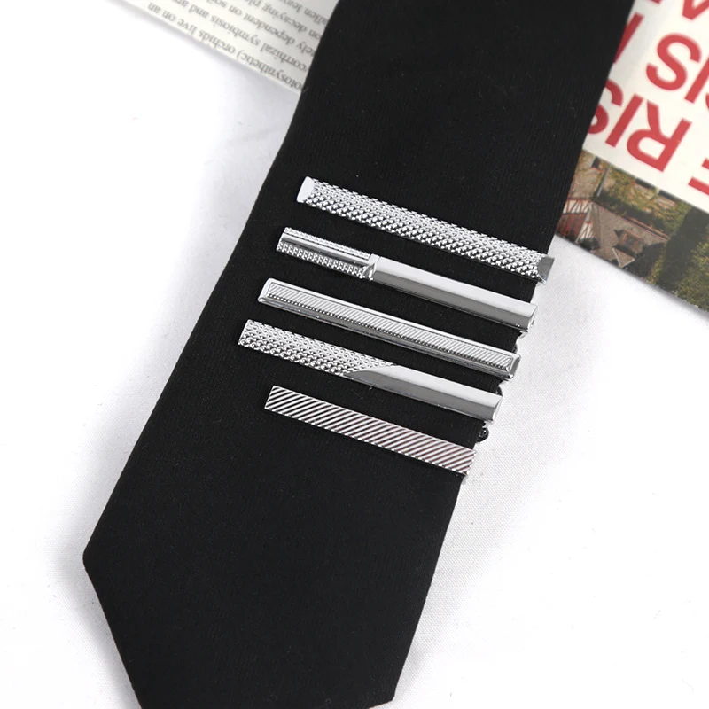 Fermacravatta classica in metallo color argento per uomo Chiusura a barra semplice Pratica fermacravatta Fermacravatta da gentiluomo per accessori