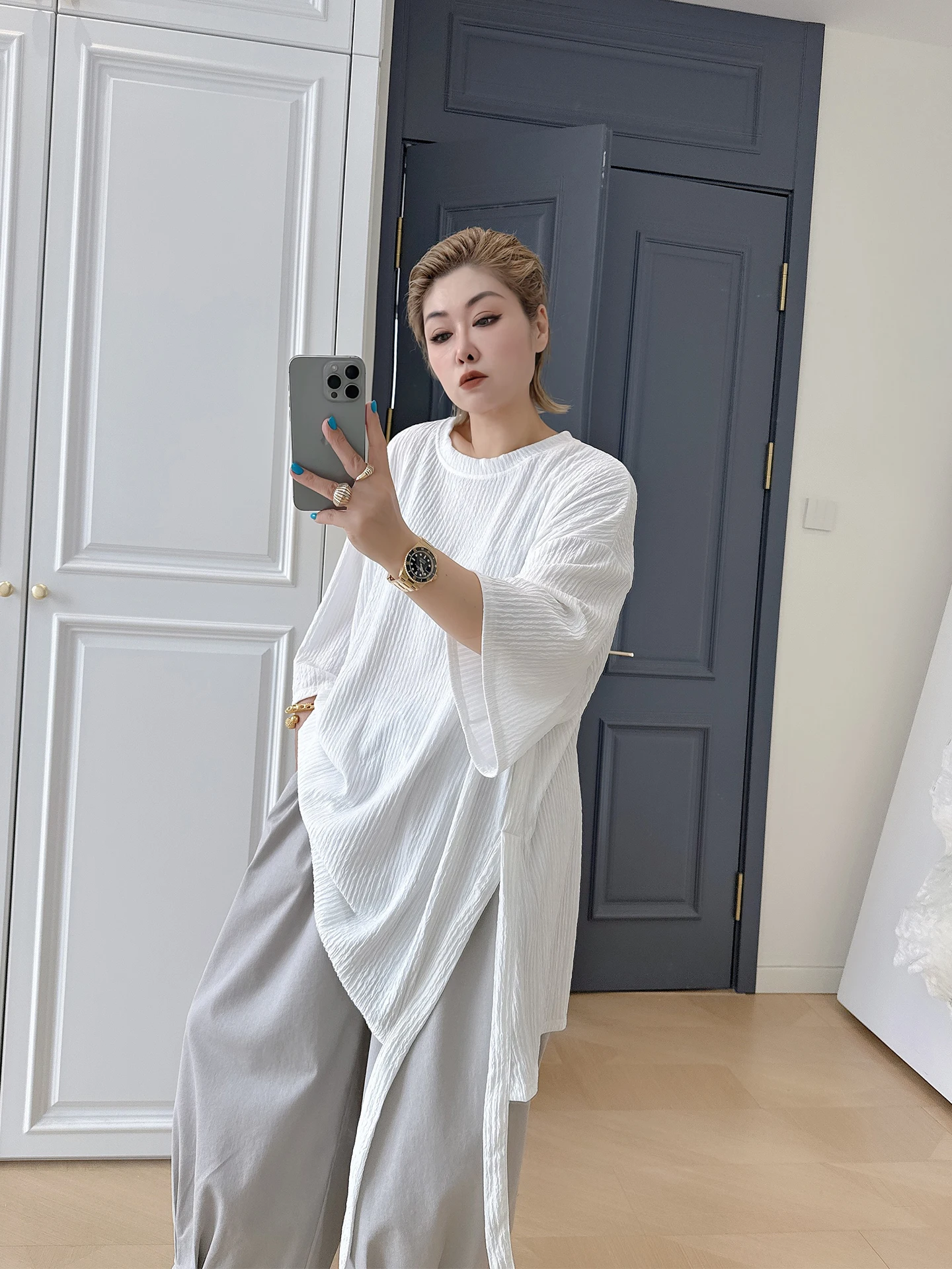 

Loose Fit Mid-Length T-Shirt with Slit Textured Slimming Effect for plus Size Women Casual Wear Daily Spring Long Sleeve