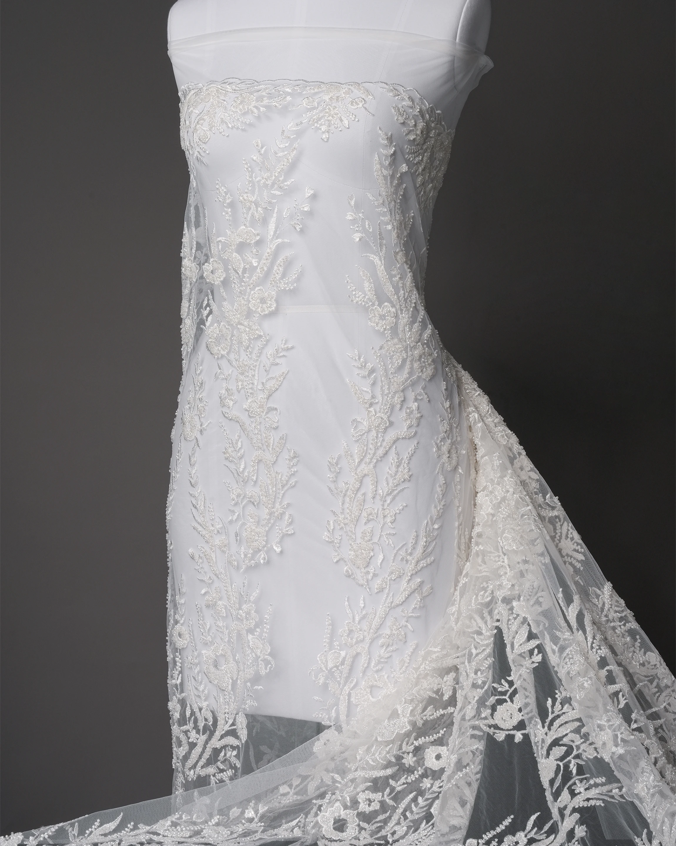 2024 High Quality Off White Botanical Flower Beaded Lace Fabric Wedding Dress Tulle Mesh 130cm Width