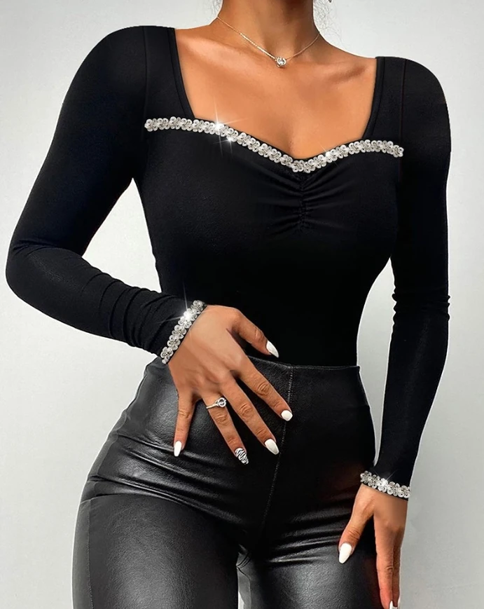 

Rhinestone Sweetheart Neck Long Sleeve Slim Fit Tee Casual Top