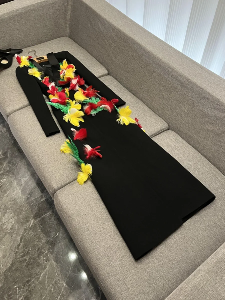 

Длинное пальто-южет на заказ с украшением из перьев и застежкой на одной пуговице, модное женское пальто Ele