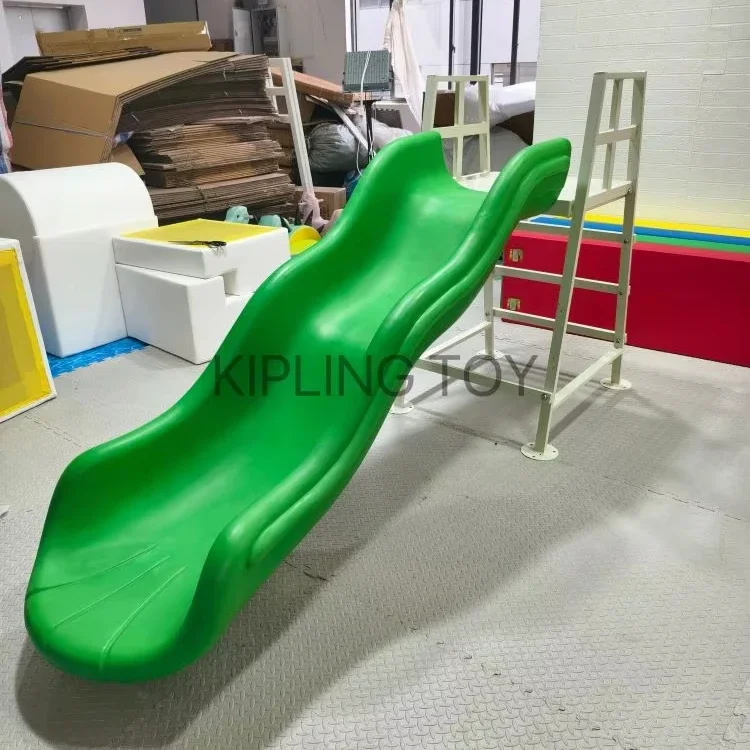 

Пластиковая горка с шариковой ямой Зеленая пластиковая горка Soft Play Slide