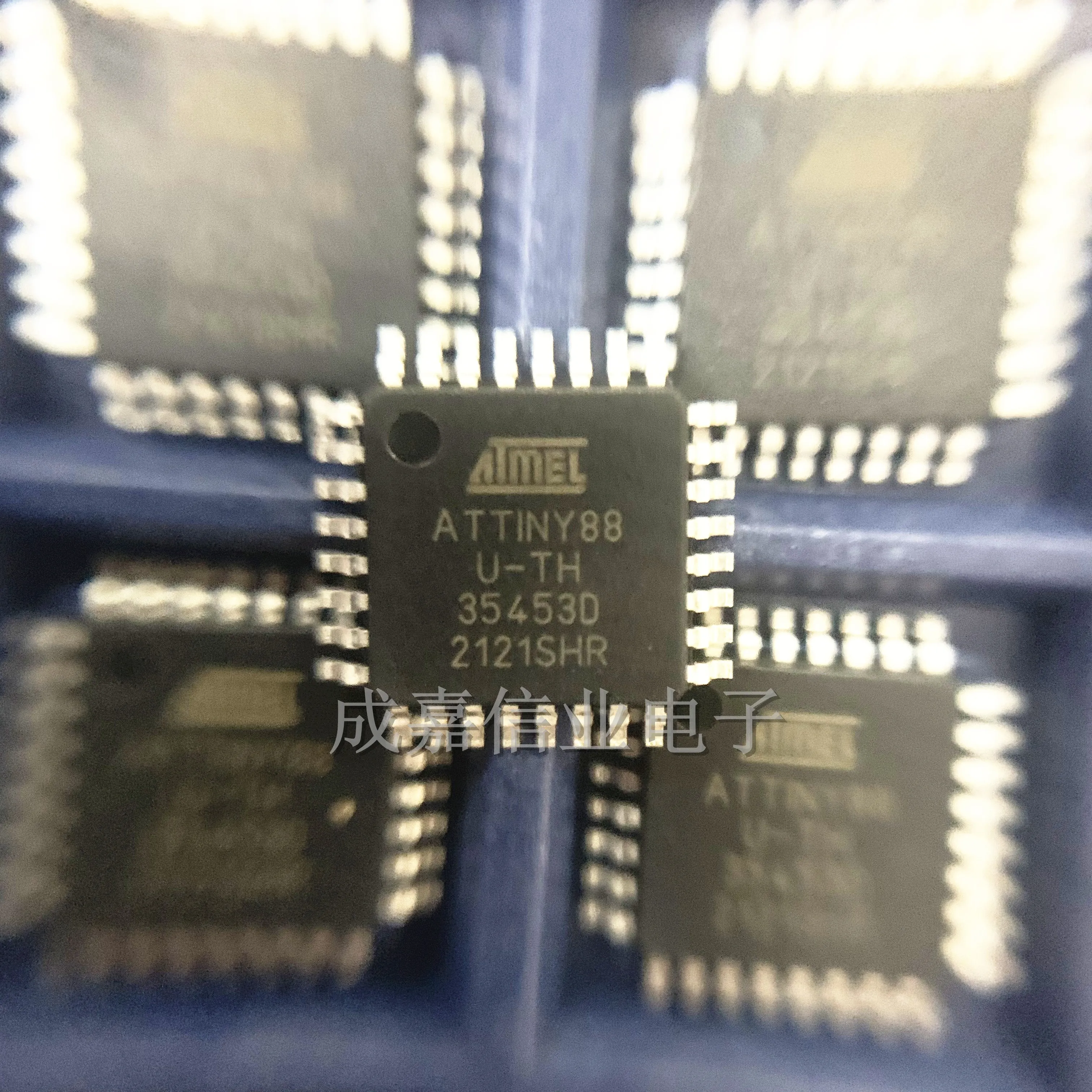 

10pcs/Lot ATTINY88-AU TQFP-32 8-bit Microcontrollers - MCU 8KB In-system Flash 12MHz 1.8V-5.5V