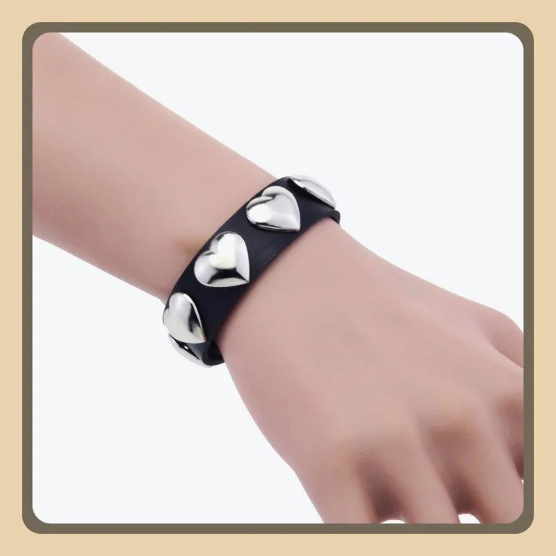 سلاسل يد بانك لوف للأزواج - أساور على شكل قلب منفعل له ولها، هدية عيد الحب