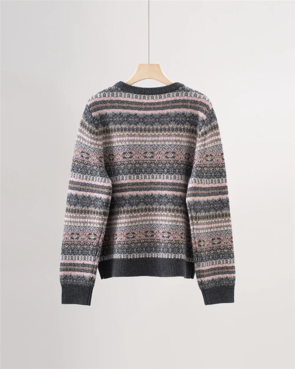 25 Autumn/Winter New Cashmere Jacquard Contrasting Color Round Neck Knitted Comfortable And Versatile Women's Pullover