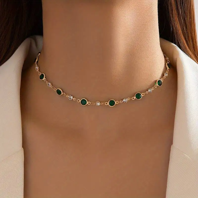 Personality Retro Green Zircon Short Necklace For Women Clavicle Chain Necklace Female Banquet Party Decor Accessories Jewelry