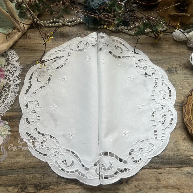 2PCS White Cotton Hand-embroidered Buckle Flower Round Pad Decorative Dust Towel.