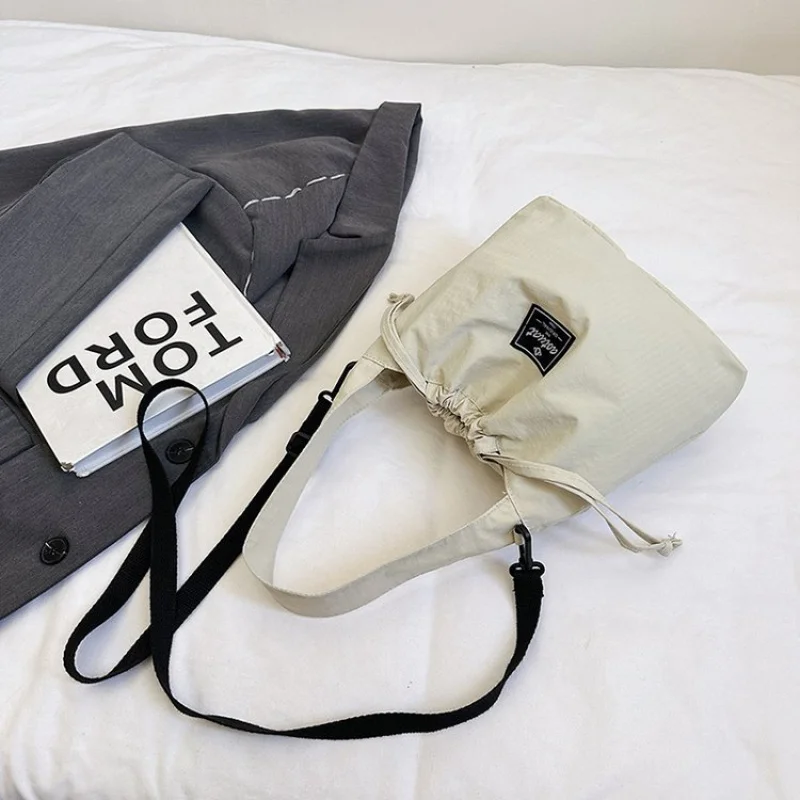 

Женская кожаная сумка через плечо, сумки на плечо, роскошный бренд, известный дизайнер для женщин, классический элегантный стиль