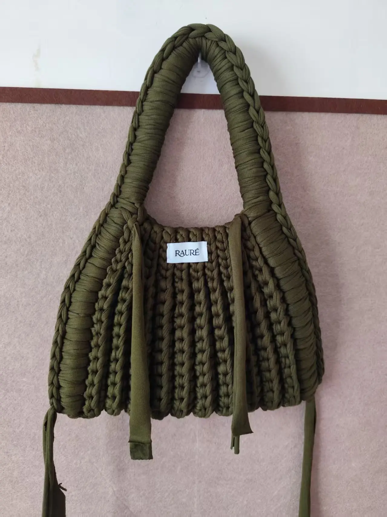 

Сумка-тоут Yiwu Yingzi ручной работы из разноцветной тканевой пряжи, повседневная наплечная сумка в стиле Lazy для ежедневных поездок