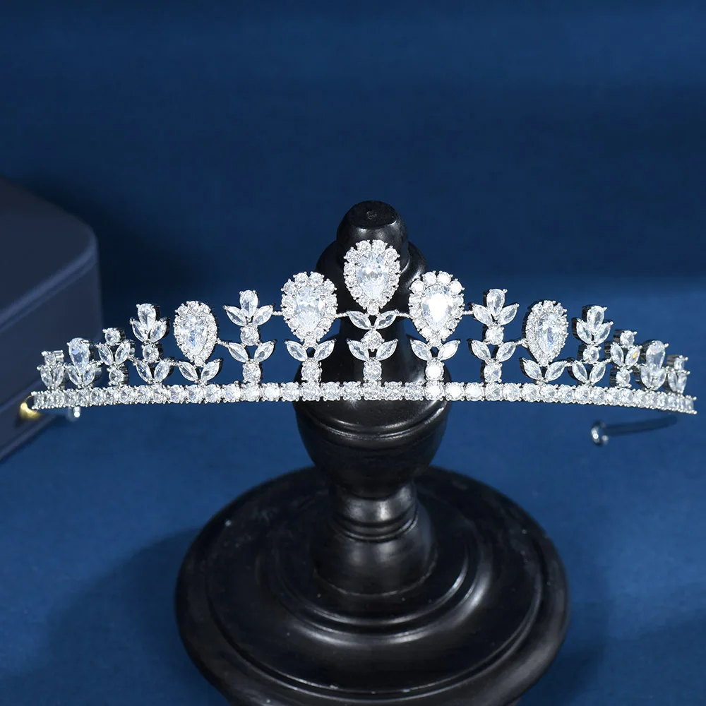 

HIBRIDE Leaf Water Drop Lady Bridal Party Got Engaged Hair Accessories AAA Cubic Zirconia Tiara and Crown for Women Jewelry C-95
