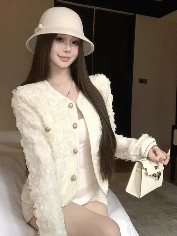

Fashionable Short Coat Women's Autumn Winter New Style High-End Feeling Three-Dimensional Flower Top Commute Korean Style