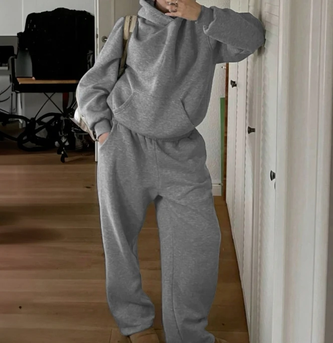 

Loose and warm inner fleece hooded sweatshirt and pants two-piece set