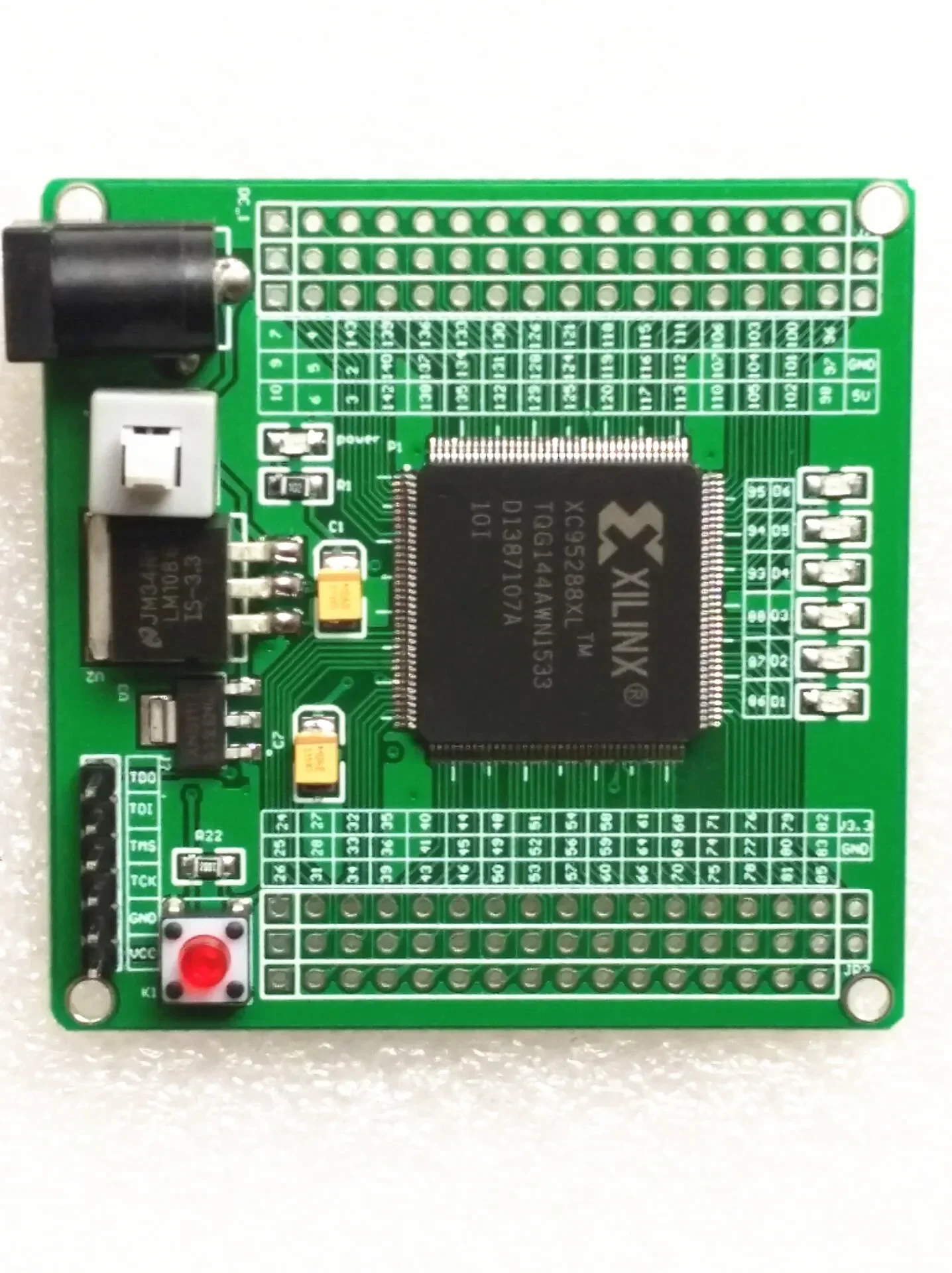 

For XILINX CPLD XC95288XL Development Board Core Board Minimum System Board Xl95288xl