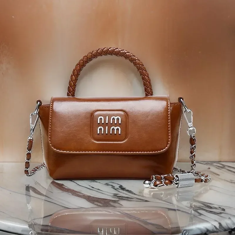 

Trendy Solid Color Leather Crossbody Bag - Parisian Designer-Inspired Messenger With Vintage Minimalist Charm