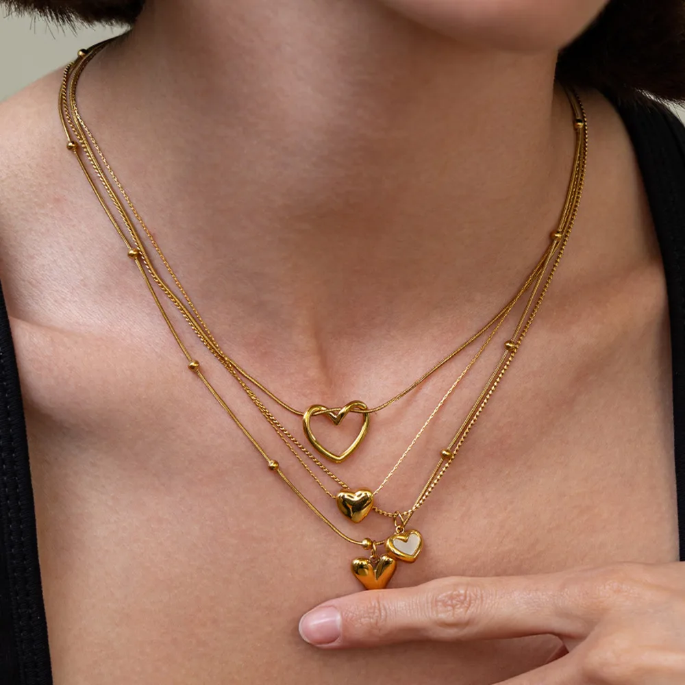 

PuRui New Stainless Steel Love Heart Pendant Necklaces Women Vintage Stackable 18K Gold Plated Clavicle Chain Valentine Day Gift
