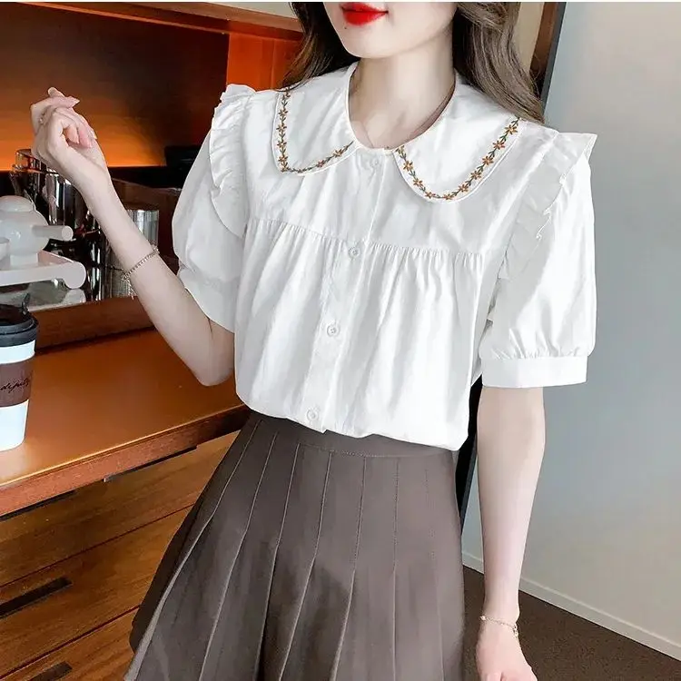 

Summer New Fresh and Sweet Pleated Lace Embroidered Doll Collar Lantern Short Sleeve Chiffon Blouse Top for Women