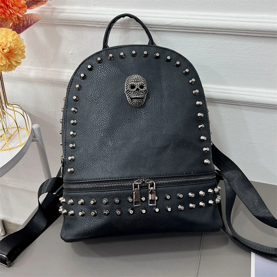 Fashion skull rivets women backpack Large capacity pu leather man laptop 13