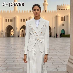 CHICEVER Blazer bianco di lusso per donna Colletto dentellato Manica lunga Vita alta Patchwork Bottoni con lacci Design Cappotto casual Donna