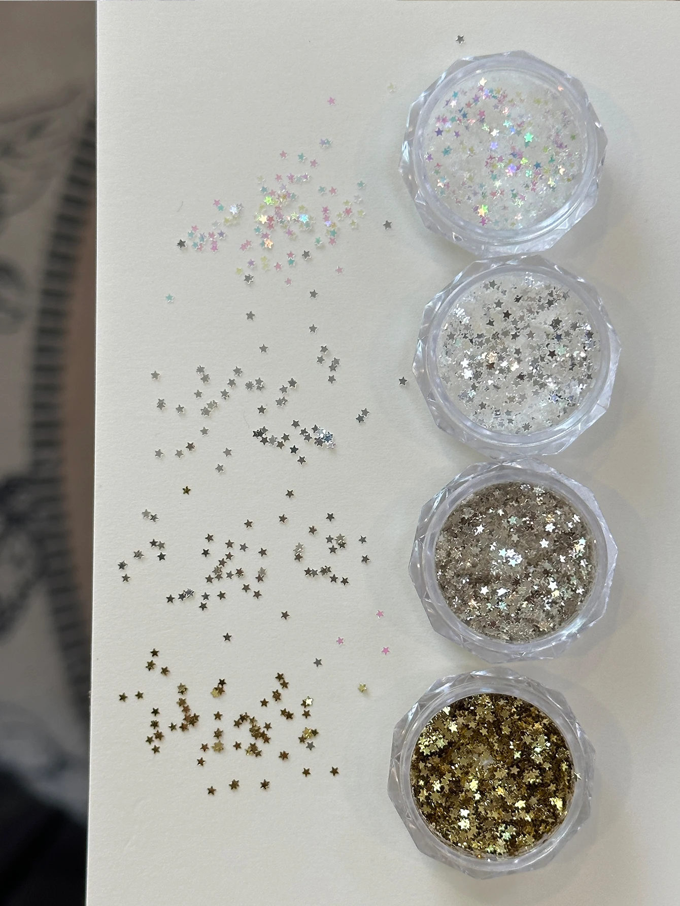 ชุดอุปกรณ์ตกแต่งเล็บ 4 ชิ้น สีทอง เงิน และชมพู รูปดาวเล็กๆ ประกายวิ้ง สำหรับงาน DIY ตกแต่งเล็บ สร้างสรรค์งานศิลปะบนเล็บ