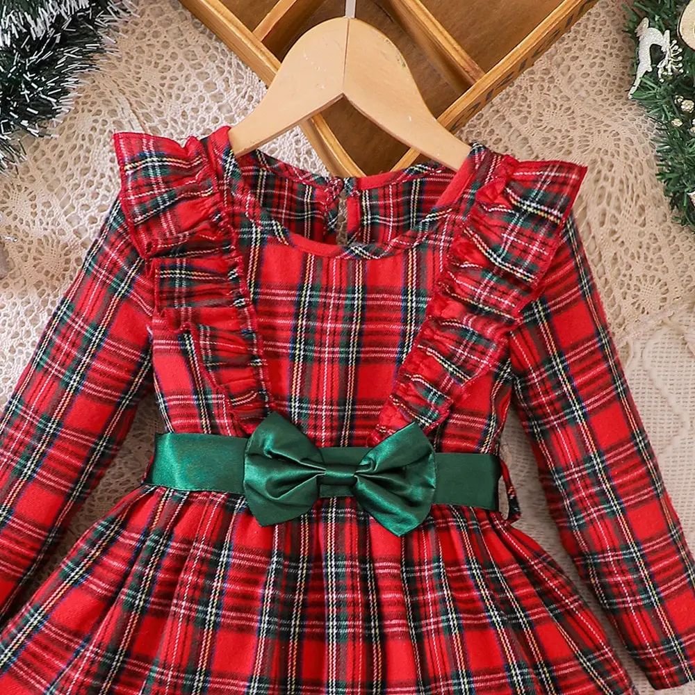 Kinder Weihnachtskleid mit Karomuster, Langarm, Rundhals, Rüschenrand, Schleife, Lässige Herbst-Winter-Kleidung für Kinder – Detail 6