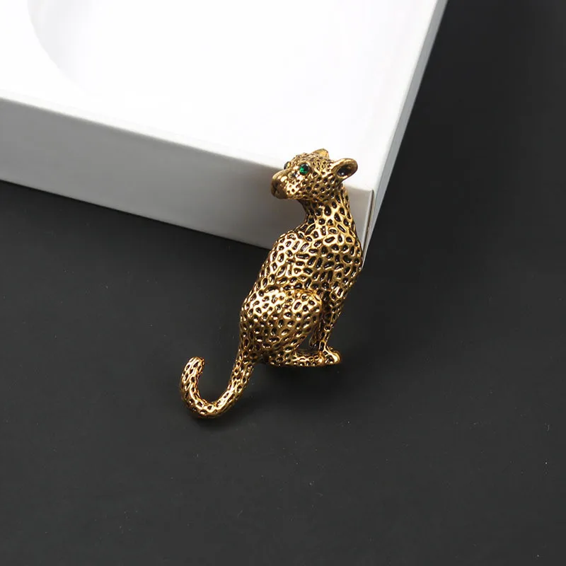 Black Rhinestone Cheetah Brooch Alloy Gold Plated Leopard Animal Brooch