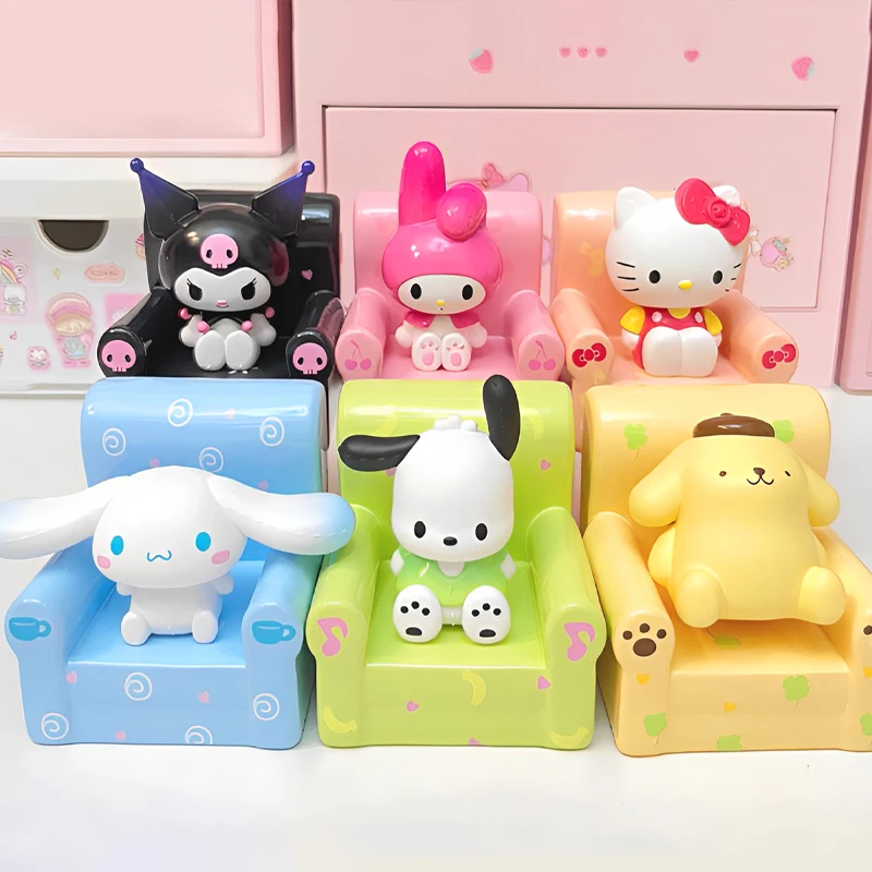 Figuras de acción Kawaii Sanrio Family Sitting Blind Box, modelo de Anime, Kuromi My Melody, Cinnamoroll, decoración de habitación, colección de juguetes, regalo