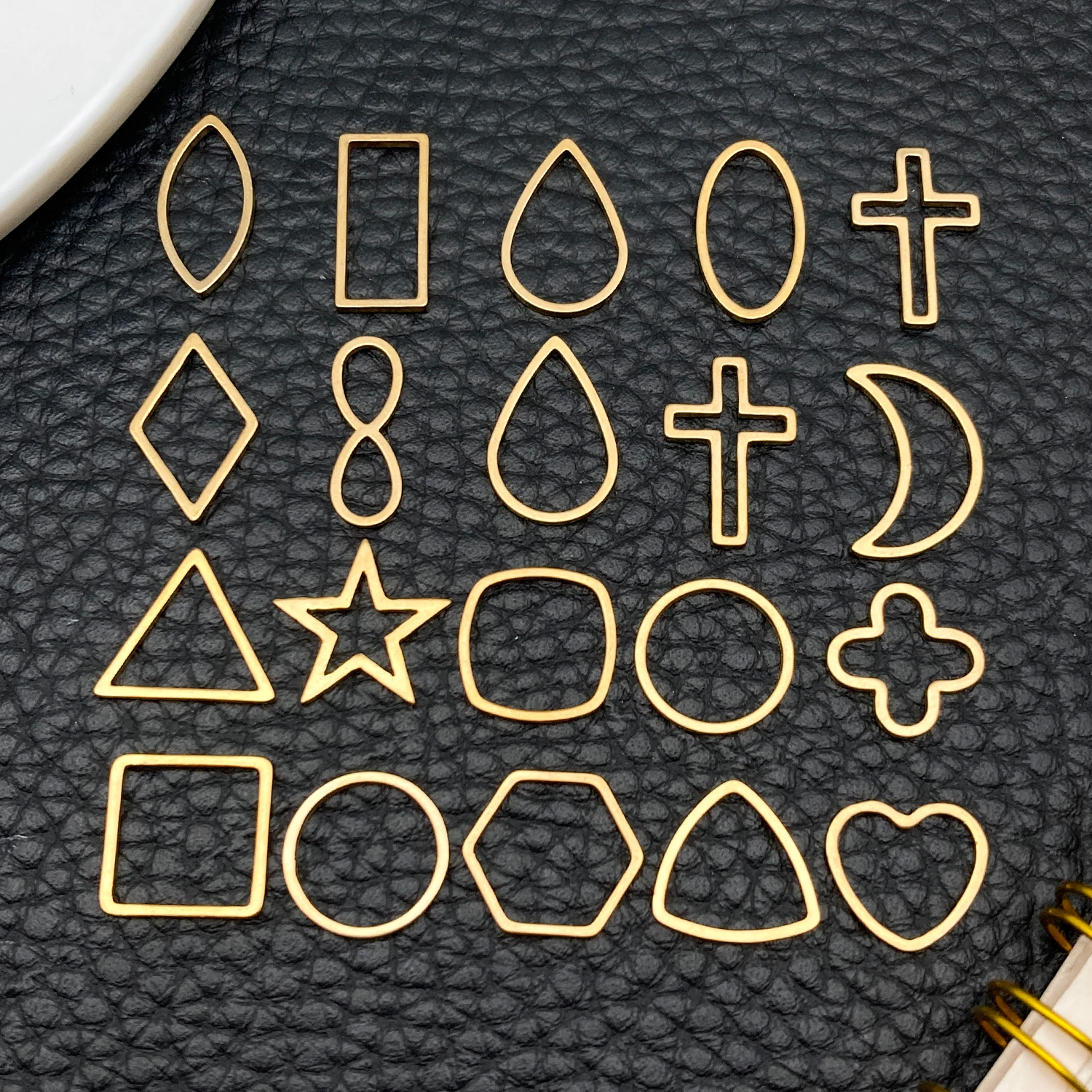  20pcs Moon Star Drop Heart Small Charms Gold Stainless Steel Pendants Open Bezels Hollow Frame Mold Bezel DIY Jewelry Making