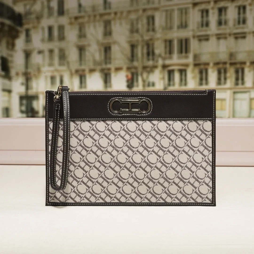 

Elegant Leather Classic Designer Tote Bag With Paris Fashion Inspiration And Large Capacity For Women