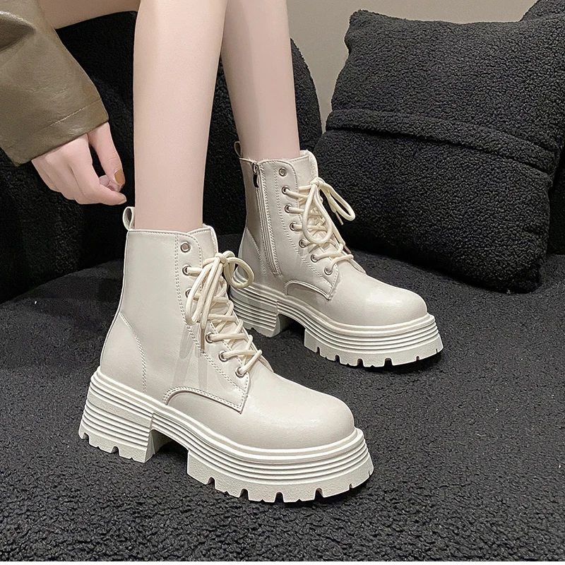 2022 donna autunno inverno bianco nero stivali in pelle scamosciata PU punta tonda scarpe stringate donna moda moto piattaforma Botas