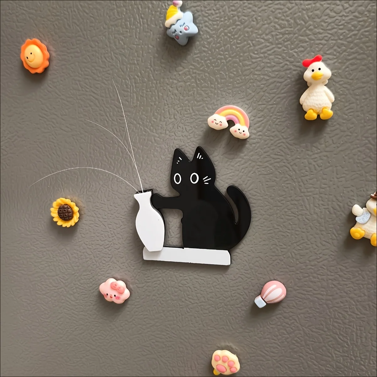 Cute Kitten Acrylic Magnetic Fridge Magnet - Can Be Stuck on the Refrigerator or Placed Upright, Perfect for Holding Cat Whiskers or Flower Arrangements, an Ideal Gift for Cat Lovers