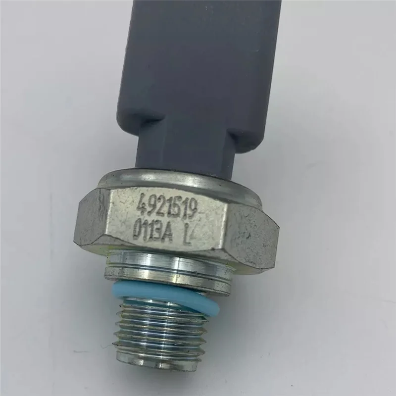 

Прочный датчик давления топлива, датчик давления топливного масла для Cummins ISX ISM ISB IFSM QSX 4921519 4087993 4921737