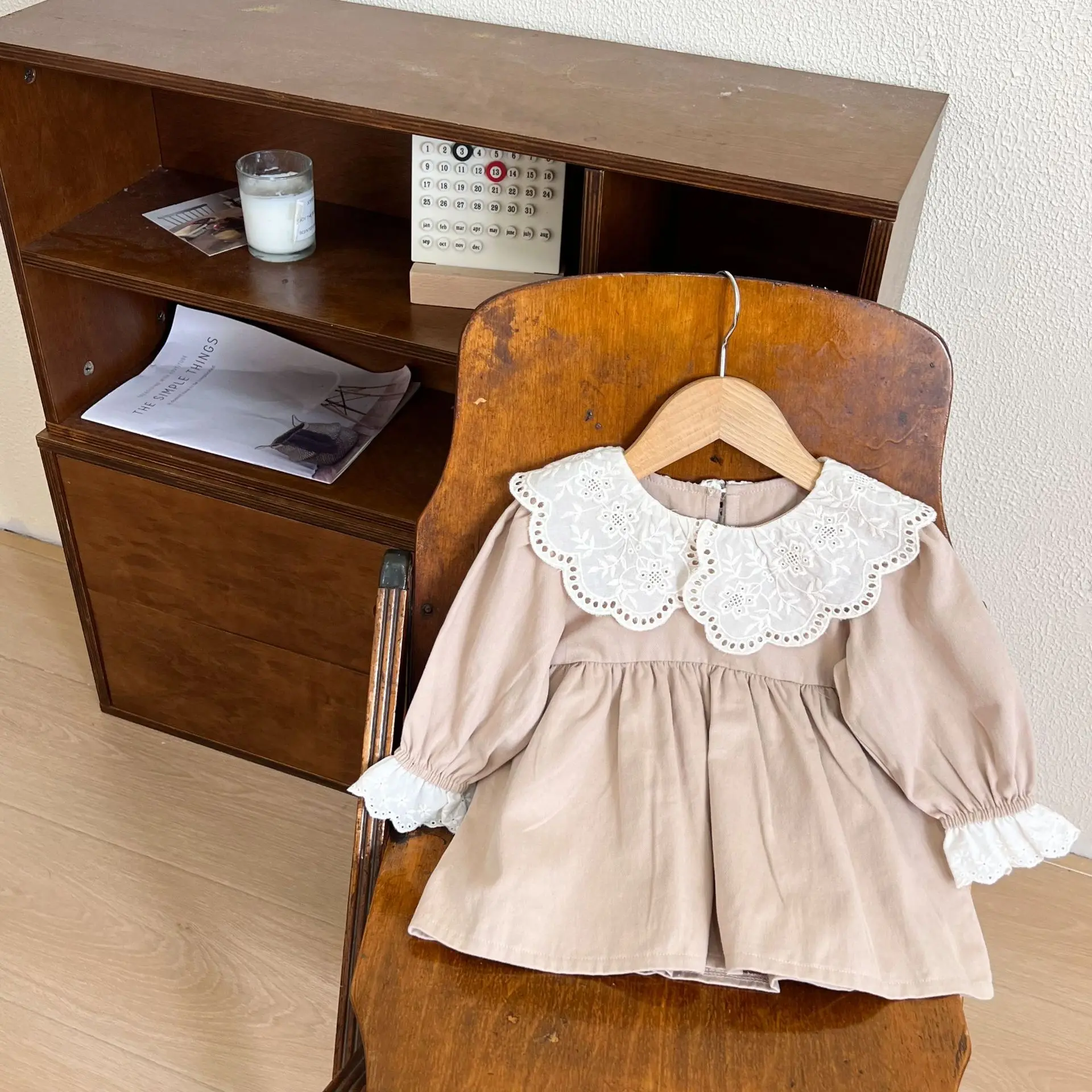 2024 neues Mädchen Herbst kleid: stilvolle Kinder Herbst College-Stil einfache kleine Mädchen Baby Prinzessin Kleid