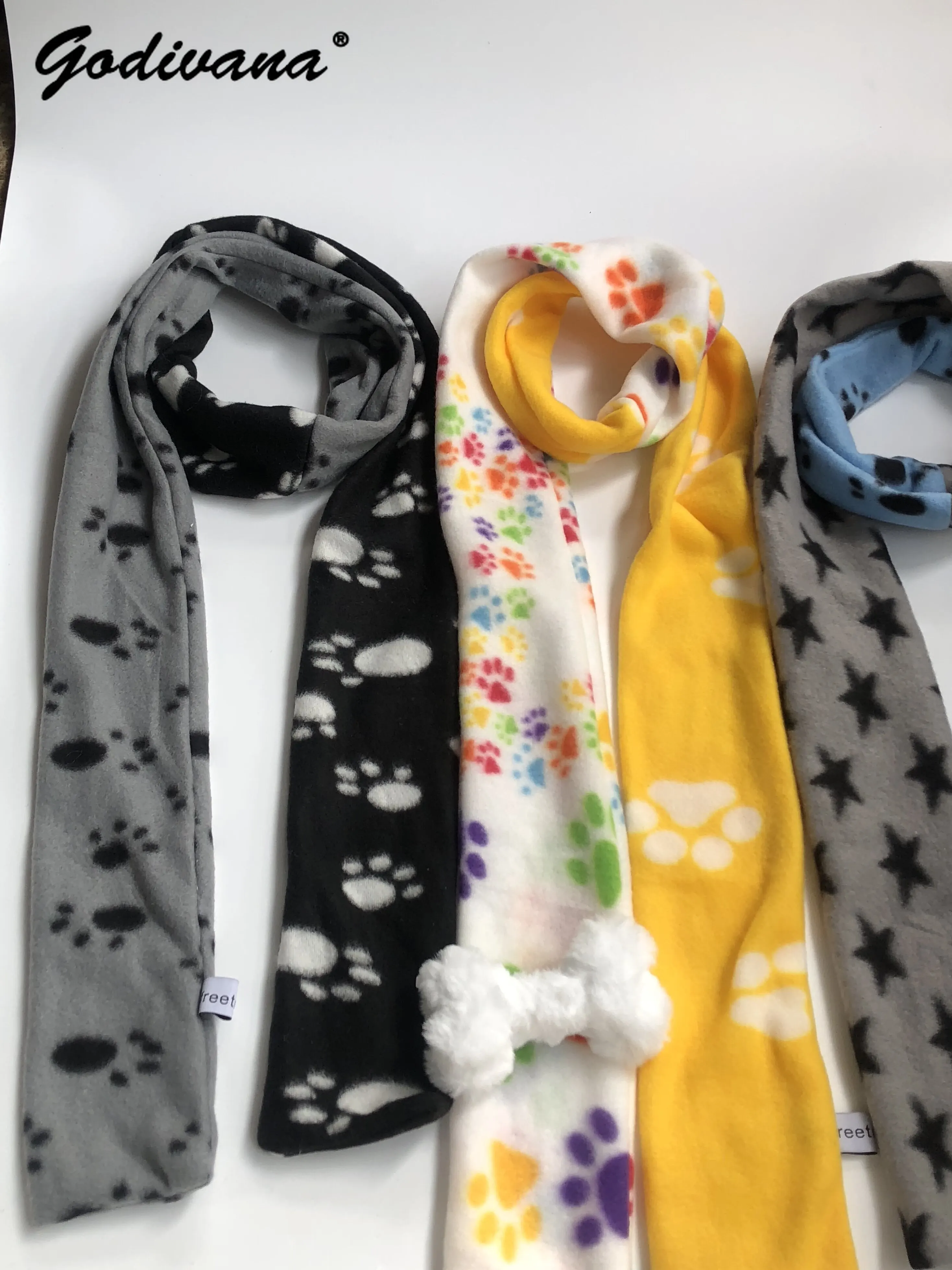 Alt Subculture Y2K Dog Paw & Bone Scarf Girl Women's Playful Sweet Cool Splicing Scarf for Fall Winter
