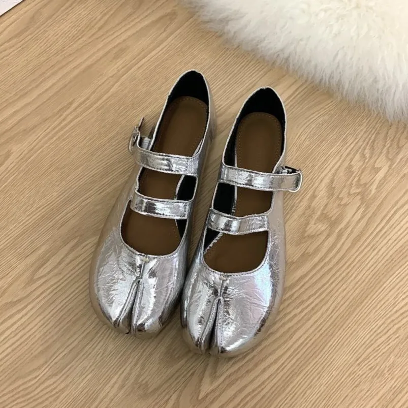 

New Fashion Buckle Strap Women Mary Janes Flats Lolita Shoes Soft Female Strange Toe Footwear Shallow Ladies Flats Shoes
