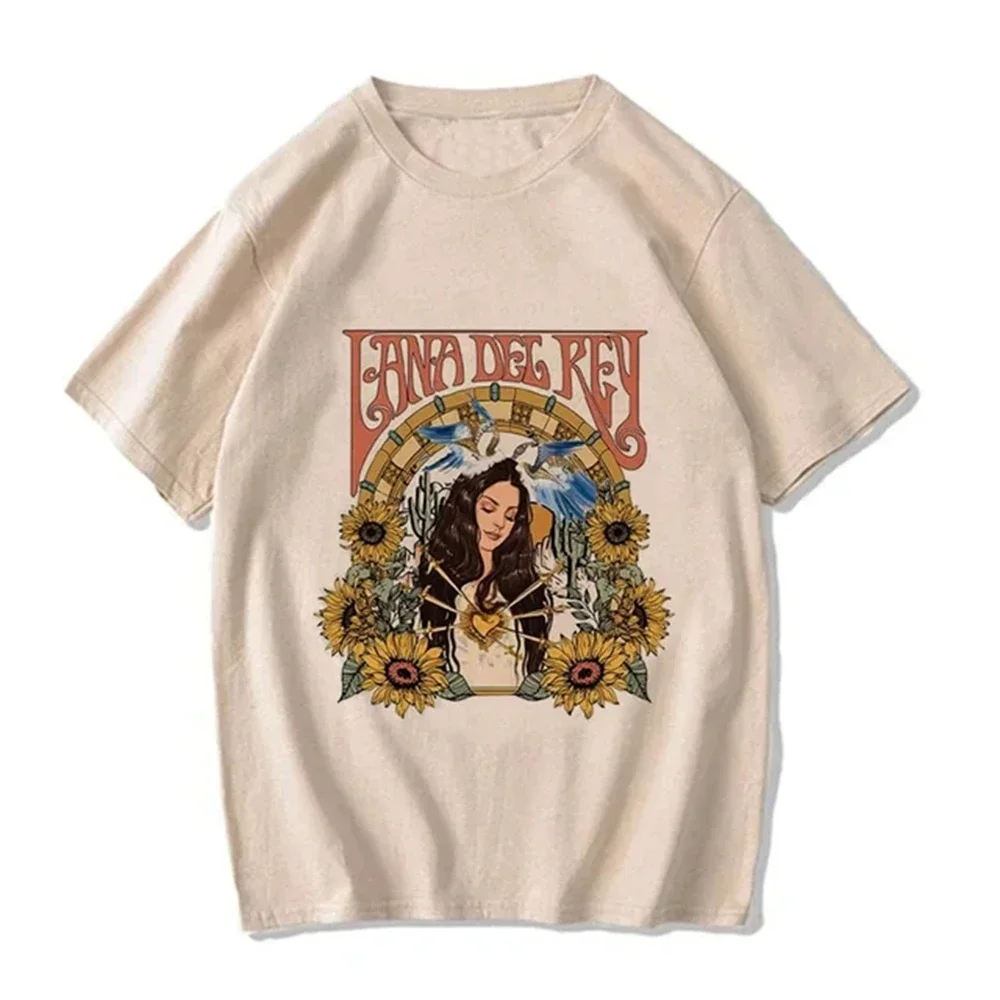 Singer Lana Del Rey… - image