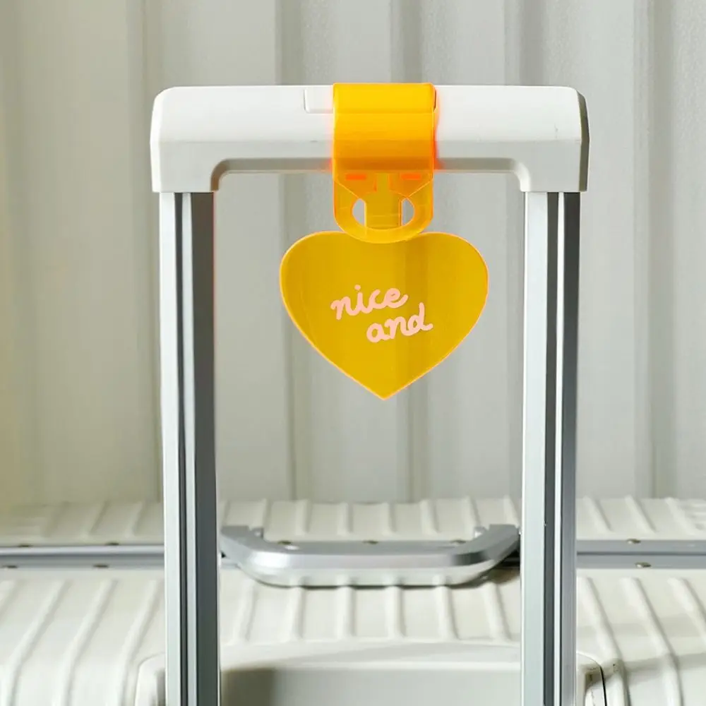 

Яркая багажная бирка в форме сердца, флуоресцентная, для чемодана, с защитой от потери, аксессуар для путешествий, для посадочного талона