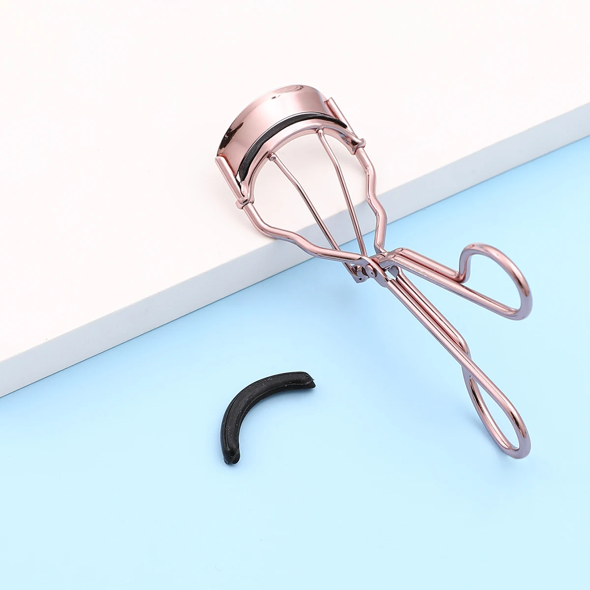 1pc Wild-angle Lash Eyelash Curler with Comfort Grip Makeup Tool, Creates Eye-Opening & Lifted Lashes,With 1 Additional Rubber