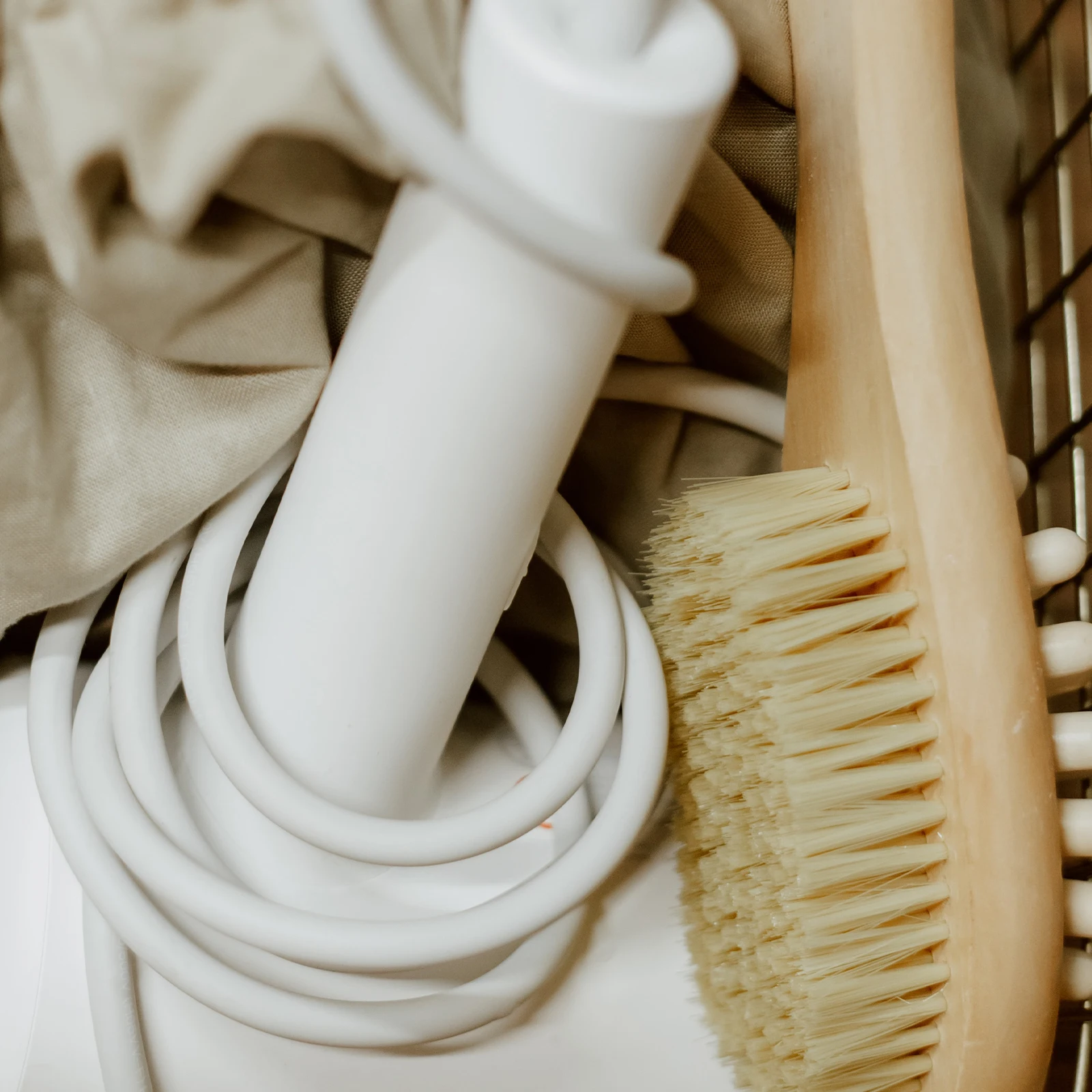 

3pcs Rhinestone Hairpins Elegant Forks For Women Vintage Bun Clips Barrettes Updo Tools Sparkly Sticks Formal Occasions Hair Bun