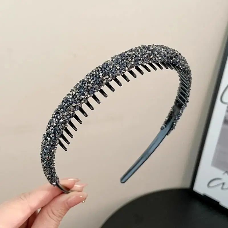 Rutschfeste, mit Strasssteinen besetzte, gezahnte elastische Haarreifen für Frauen, glänzende Luxus-Haaraccessoires – Detail 9