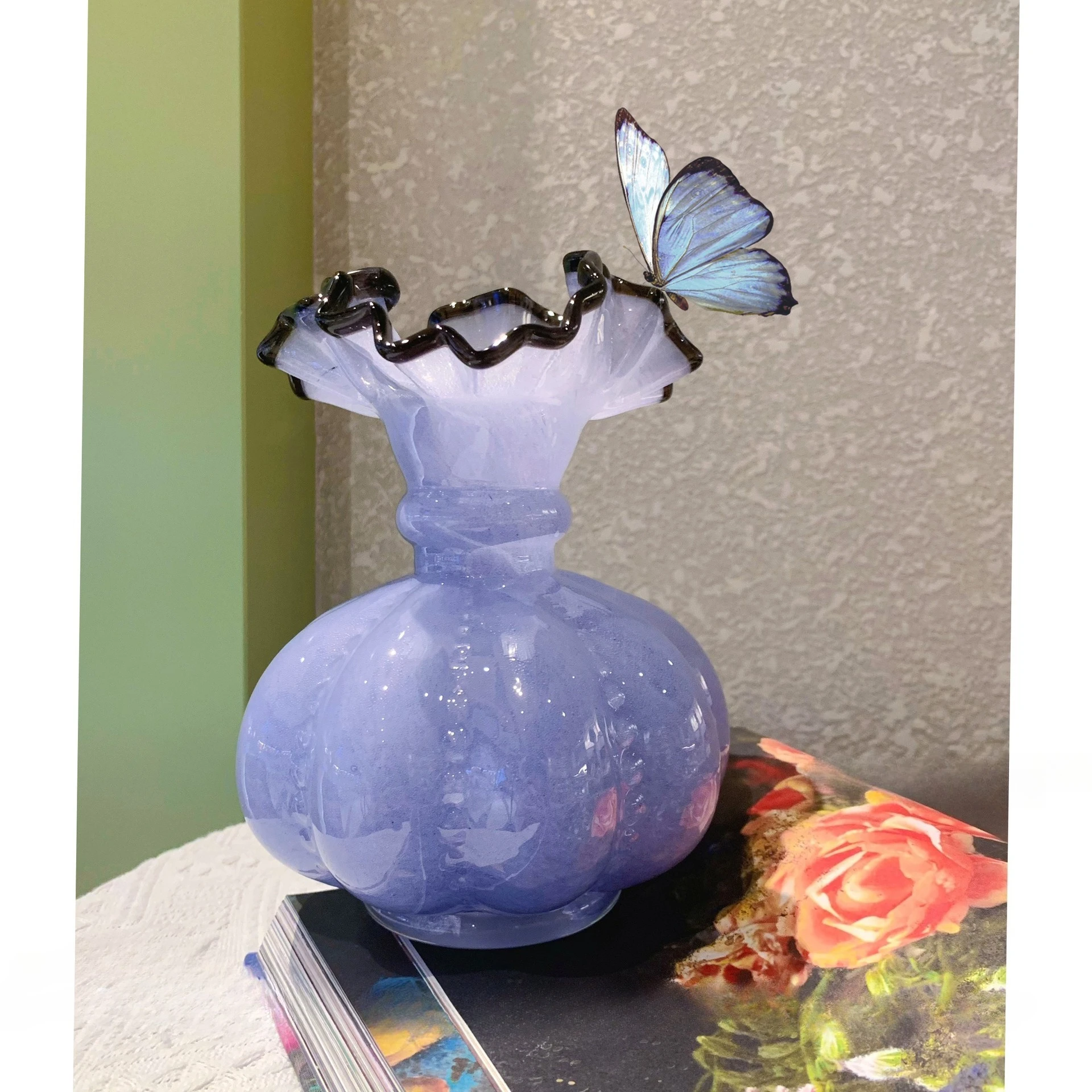 Medieval Fenton style handmade glass purple vase, French retro style flower arrangement, pumpkin bottle light luxury home orna