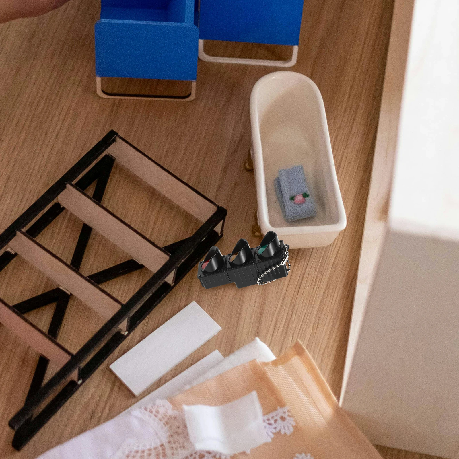 2 個のミニチュアシミュレーション信号機点滅デザイン子供の交通意識のための砂テーブルマイクロ風景装飾