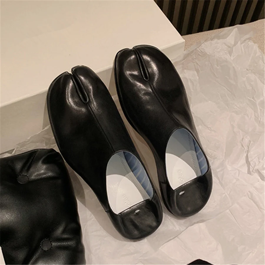 2024 New Tabi Split Toe Women Flats Black Lazy Slippers Ladies Silver Loafers Comfort Slip-on Moccasins Casual Flat Footwear