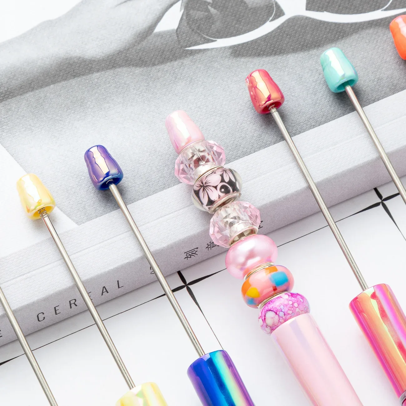 

30PCS Creative DIY handmade plastic bead pen UV gradient new bead ballpoint pen