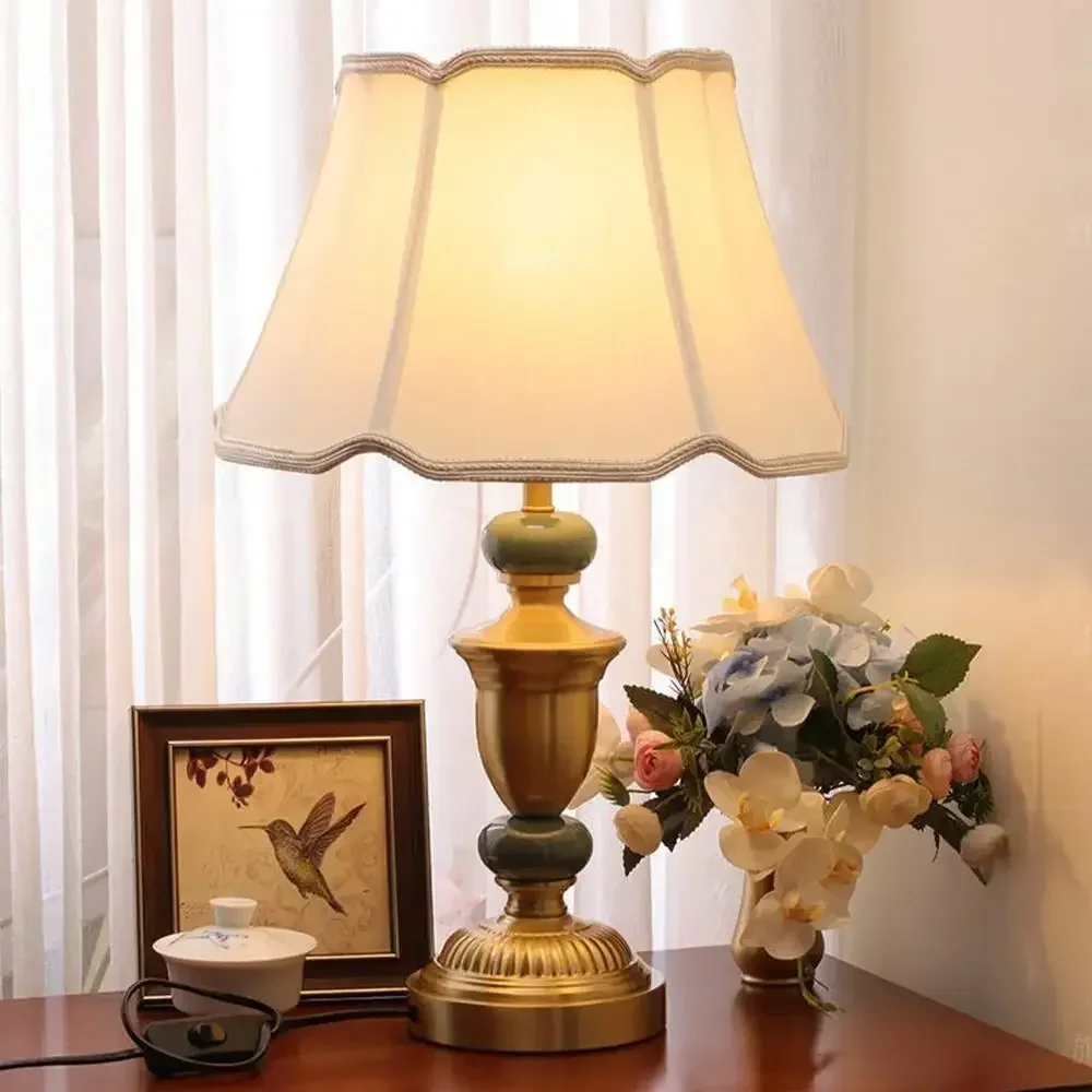 

American Style Bedside Table Lamp For Bedroom Living Room Decoration European Retro Classic Desk Lamp Metal LED Light Fixture