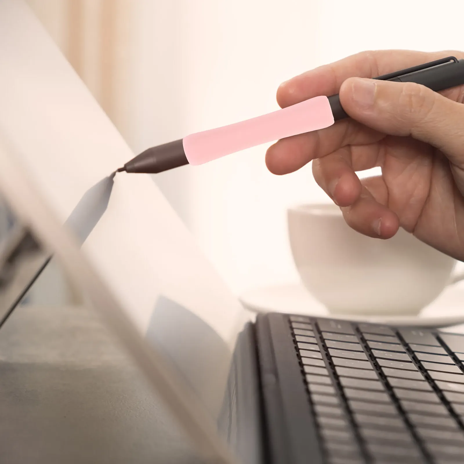 

Набор из 6 силиконовых чехлов для стилусов, совместимых с сенсорными ручками, легко устанавливаемые, регулируемая посадка, очаровательная форма, готовы к подарку