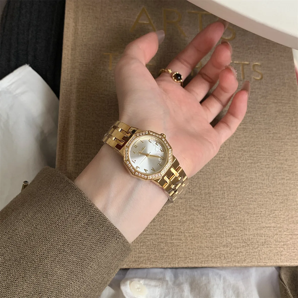 Scottie Gold Women Watch Elegant Fashion Octagonal Case Crystal Dial Quartz Watch Stainless Steel Bracelet Ladies Watches Gift