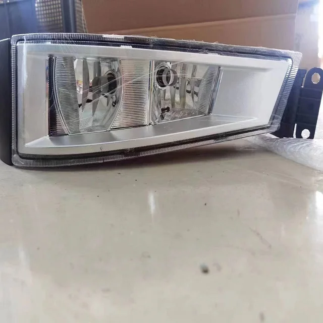 Truck Fog Light 84186279 Is Suitable for FM460 Headlight Assembly Truck Accessories Construction Machinery Parts
