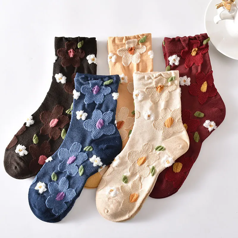 Women's Cotton Socks Middle Socks Three Dimensional Relief Flower Socks Sweat Absorbing Four Seasons Versatile Fashion Elegant